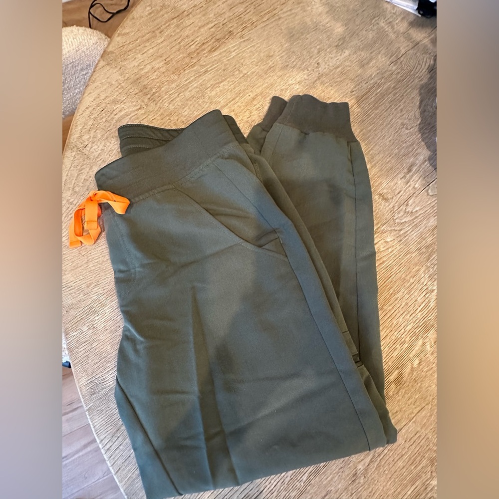 Figs Zamora Joggers size XS Petite
